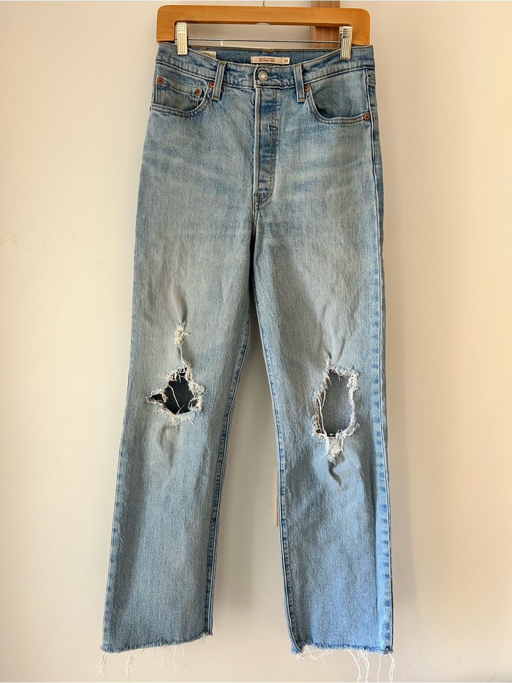 Levi’s Ribcage Straight High-Rise Jeans